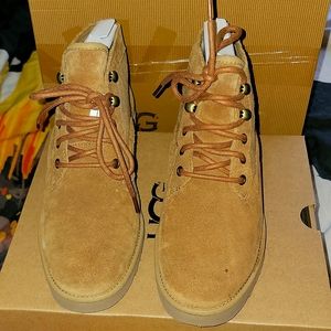 NWT Ugg  Bethany Boot